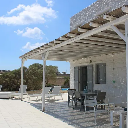 La Maison D'helene بيت للعطل *