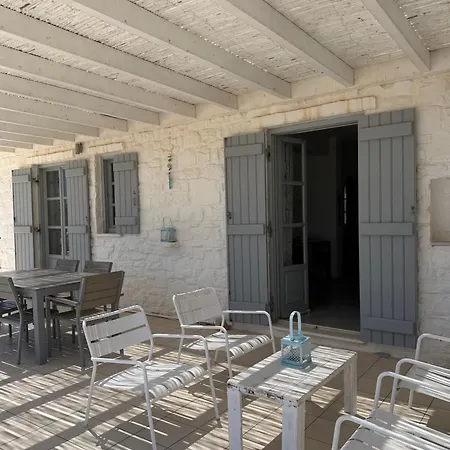 La Maison D'helene Nyaraló *