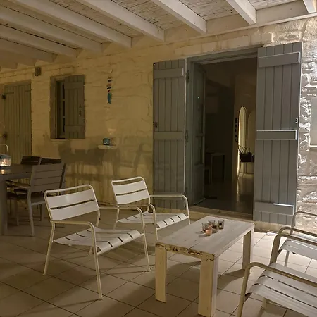 La Maison D'helene Nyaraló *